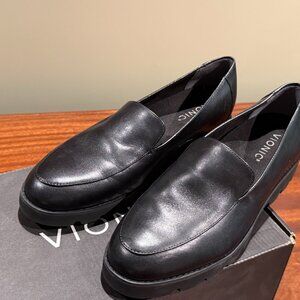 Vionic Kensley Black Leather Loafers Women’s 8 Lug Sole Slip On